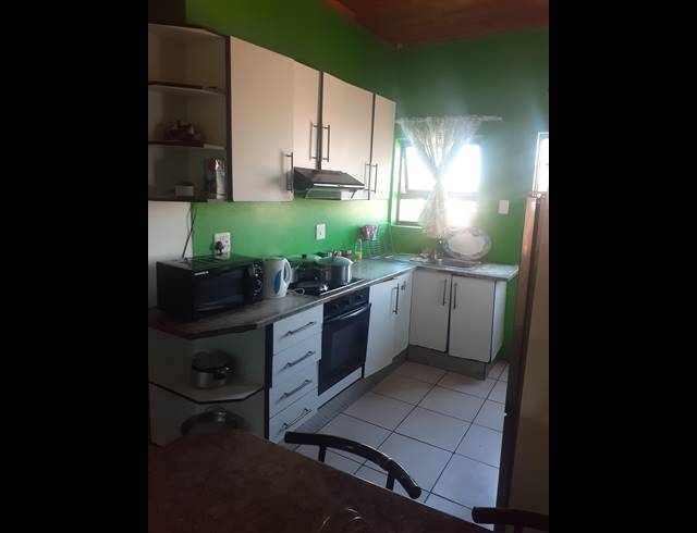 3 BEDROOM FREEHOLD FOR SALE IN TIRYVILLE